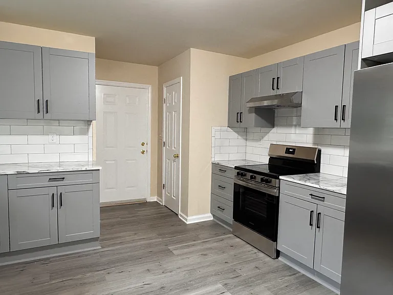 5 Meadow St #202 — Photo 1