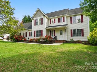 305 Phillip Dr, Granite Quarry, NC 28146