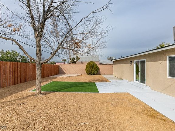 3rd image of 252 View Dr