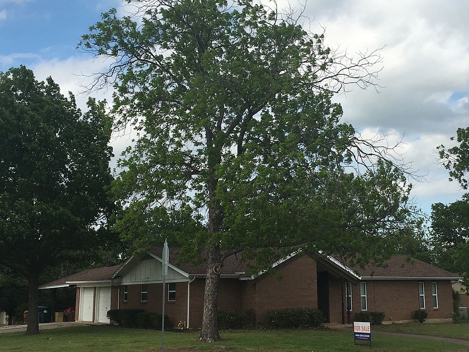 1st image of 1301 E Windsor Dr