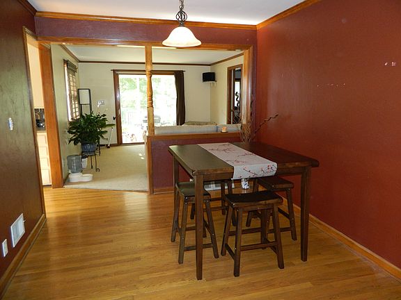 5th image of 135 Westview Ave