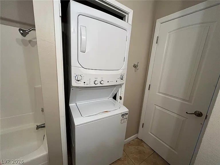 4241 Gannet Cir #205 — Photo 16