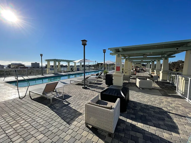 850 Beech St #614 — Photo 30