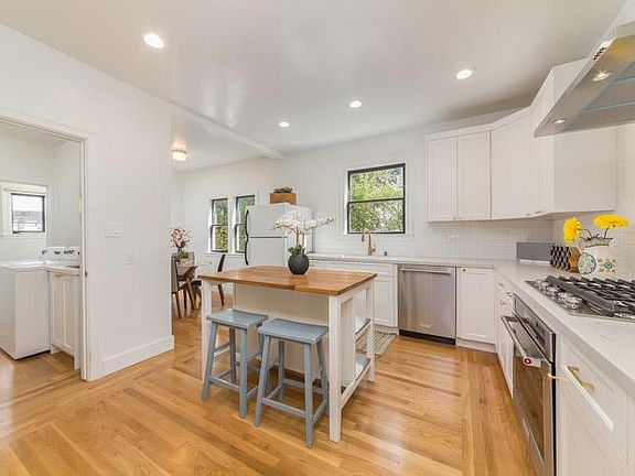 3rd image of 1145 Park Ave