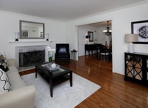 3rd image of 233 Elm Ave