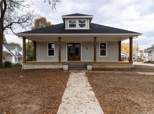 105 South St, Carrollton, GA 30117