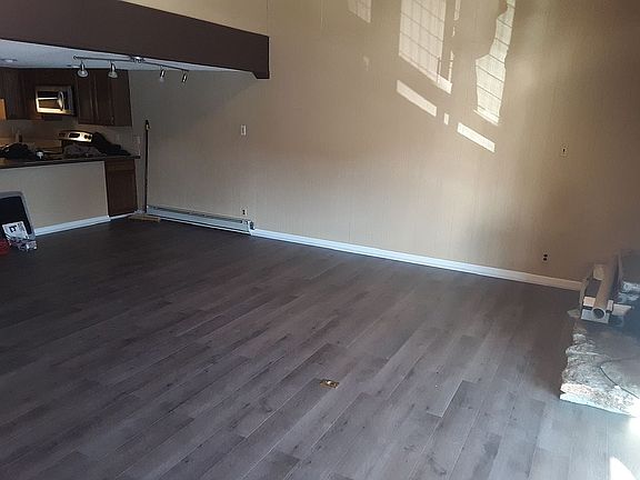 2nd image of 465 Tamarack Dr #B-209