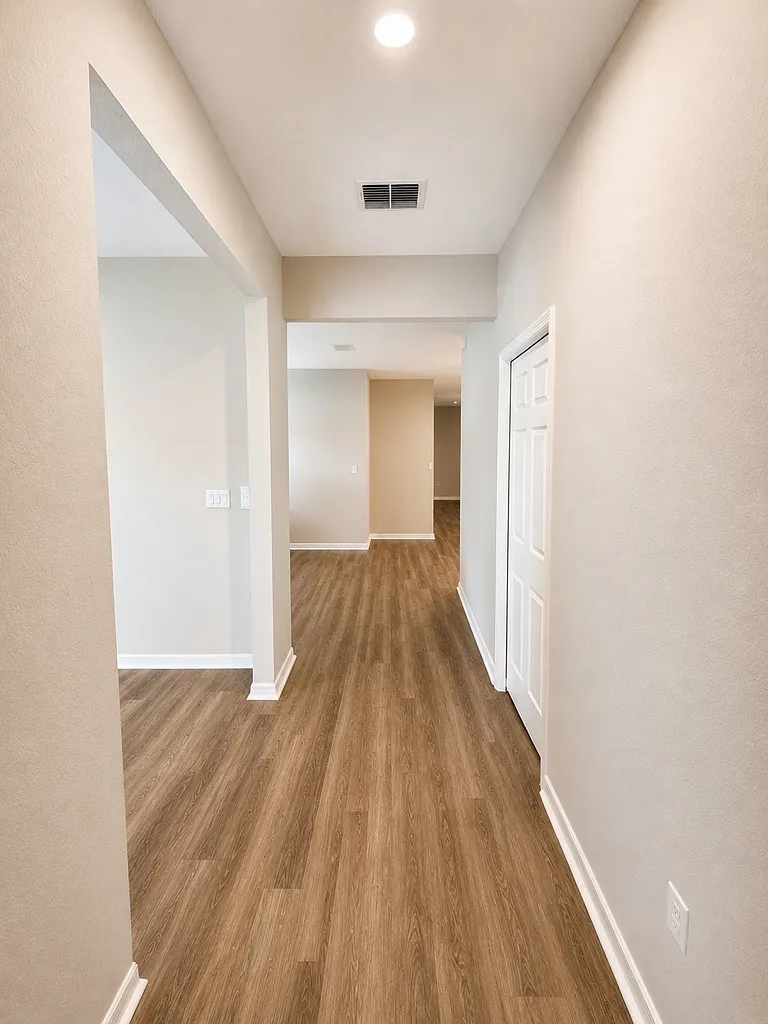 4 bed, 2.5 bath, 2356 sqft, $2,870 — Photo 2