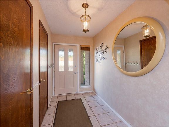 5th image of 517 Sara Dr