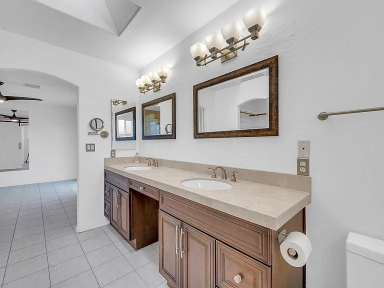 16916 E Alamosa Ave — Photo 9
