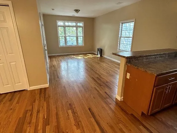 34 Van Nostrand Avenue image 2 of 16