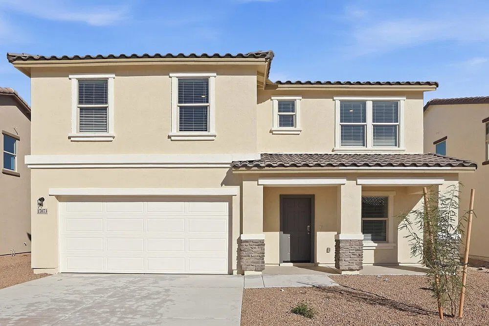 4 bed, 2.5 bath, 2016 sqft, $2,135 — Photo 1