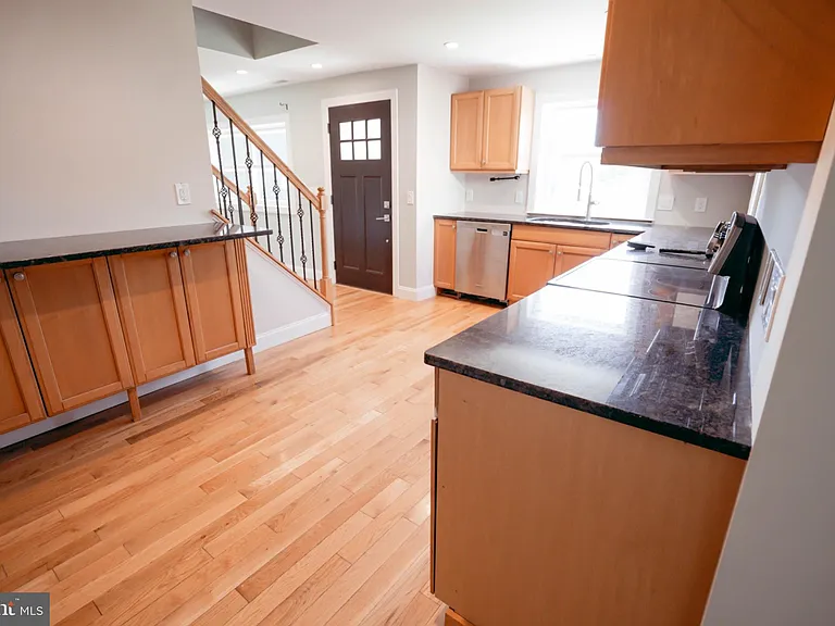 42 Grandview Dr — Photo 8