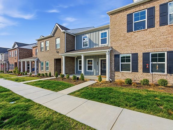 2nd image of 725 Coburg Pvt St