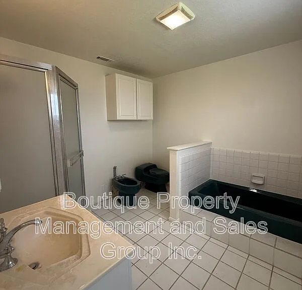 1815 N Westwood Ave #A — Photo 56