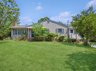 26 Montauk Hwy, Westhampton, NY 11977