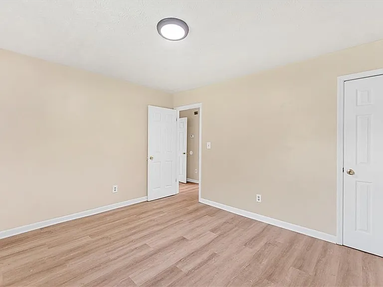217 Tanglewood Dr #B — Photo 12