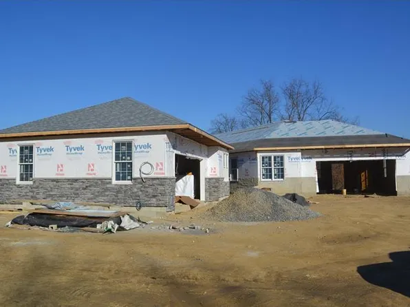 434 Wineberry Ridge Ct, Irwin, PA 15642