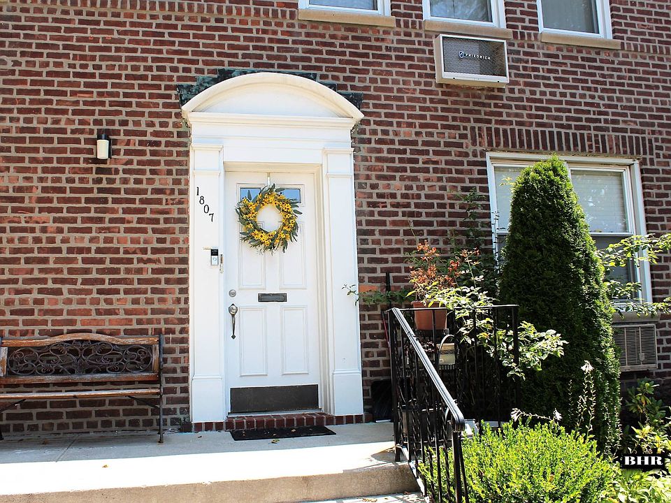 1st image of 1807 E 58th St #2A