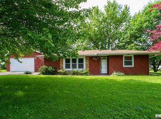 412 15th Ave, Silvis, IL 61282