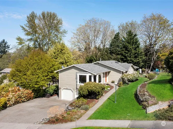 1923 Dumas Circle NE, Tacoma, WA 98422