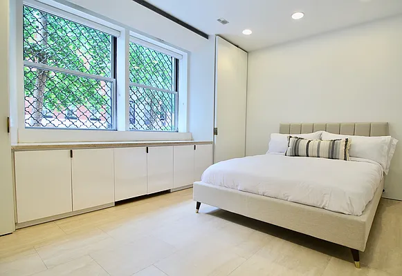 Rented by One New York Realty Inc | media 12