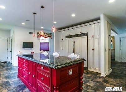 4th image of 69 Kerry Ct