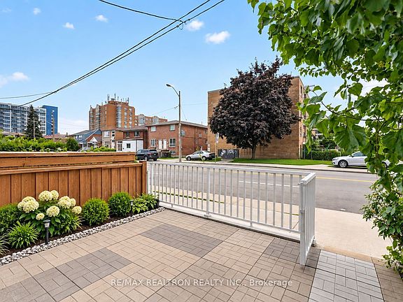 3rd image of 1657 Keele St