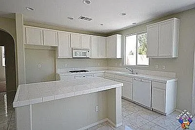44125 Quarter St — Photo 2