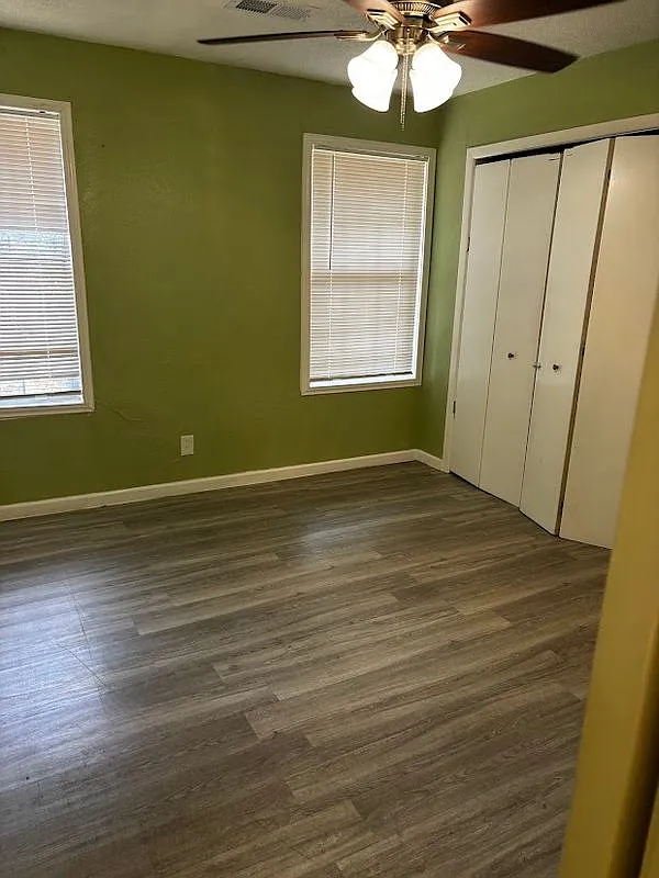 3 bed, 2.0 bath, 1059 sqft, $1,800 — Photo 3