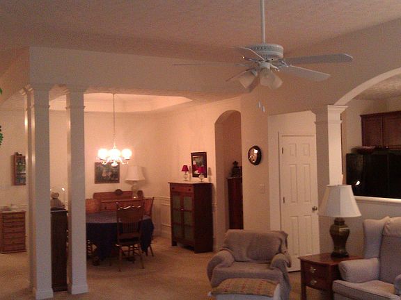 Living Room/Dining