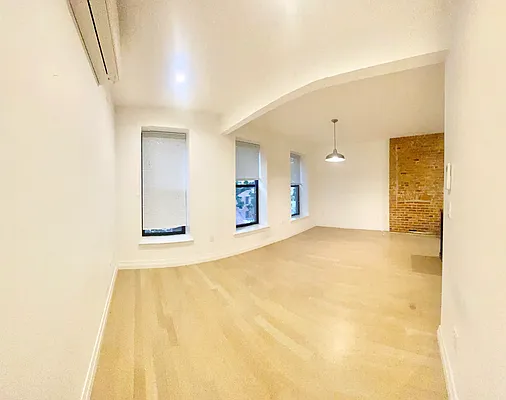 Rented by EastMount Realty LLC | media 16