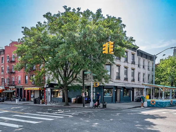 366 Metropolitan Avenue image 12 of 12