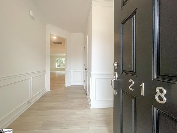 3rd image of 218 Brochaill Ct