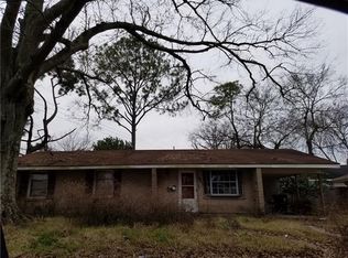 1931 River Oaks Dr, New Orleans, LA 70131