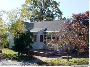 469 Netherwood Dr, Keyport, NJ 07735