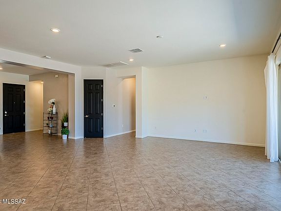 5th image of 1676 W Seabiscuit St