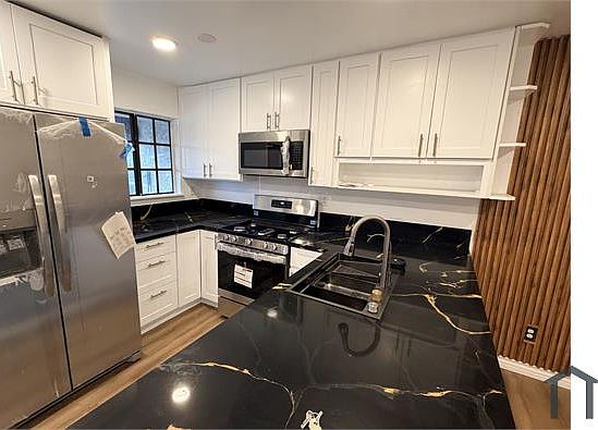 1st image of 18350 Hatteras St APT 212