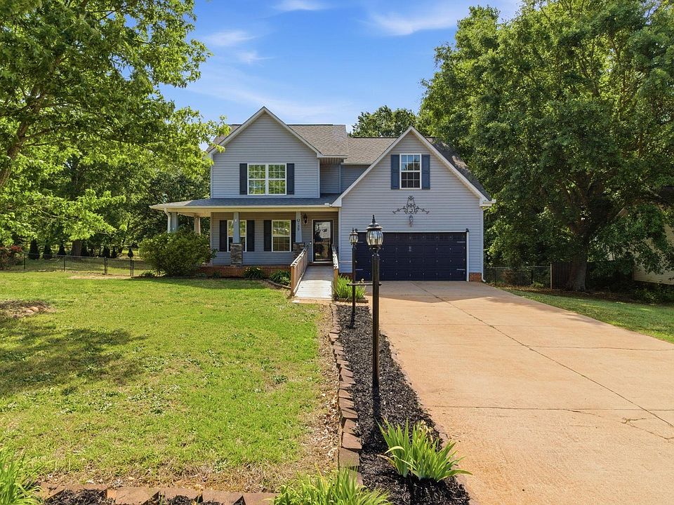 1st image of 139 Holly Meadows Dr