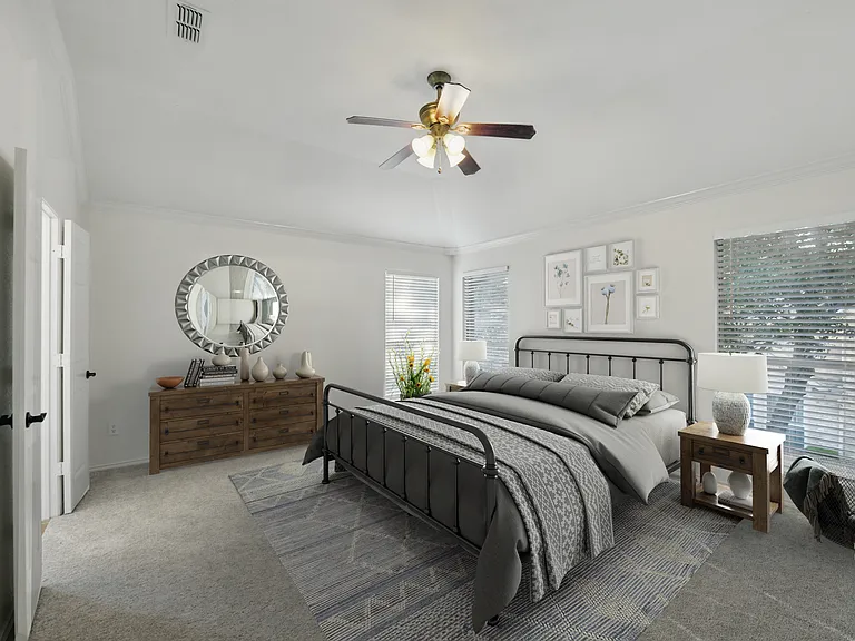916 Sugarberry Ln — Photo 4