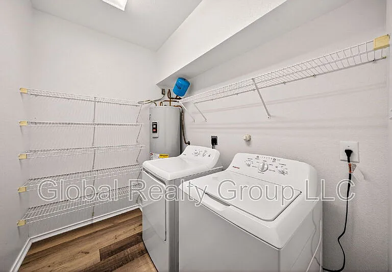 229 Spice Oak Ln — Photo 24