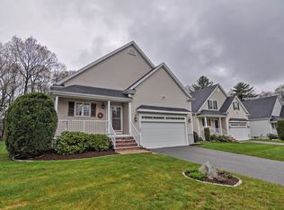 39 Lawrence Dr, Franklin, MA 02038