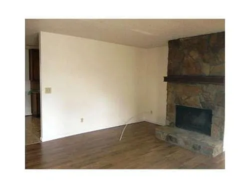 3320 Newbury Rd photo 1