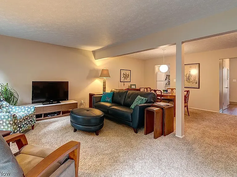 4458 Habersham Ln N #223 — Photo 4