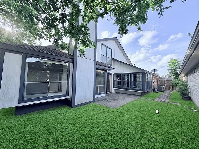 13535 Gaby Virbo Dr — Photo 32