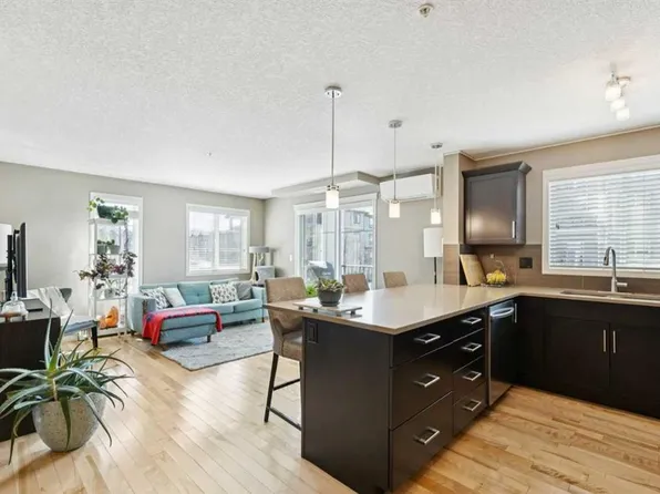130 SW Panatella St NW #2321, Calgary, AB T3K 0Y6
