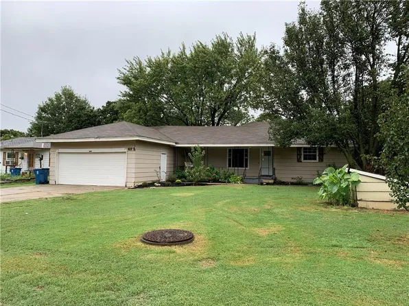 617 N White Oak Ave, Midwest City, OK 73130