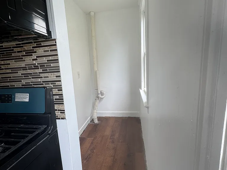 20 Coe St — Photo 14