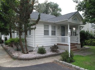 859 Grove Ave, Brick, NJ 08723