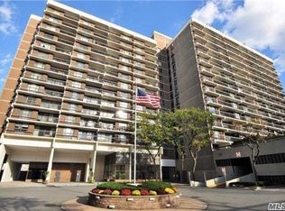 15238 Union Tpke, Flushing, NY 11367